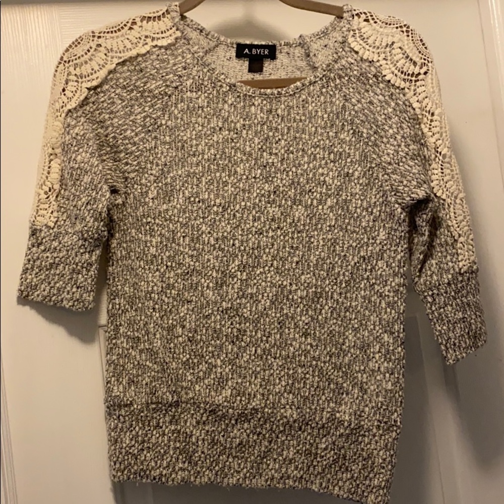 Shirt/sweater